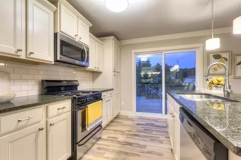 Kitchen - Arizona Blvd., Three Rivers, MI 49093 photo 4 of 5