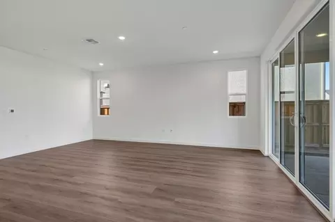 Living - 15879 Cleary Ct, Lathrop, CA 95330 photo 3 of 10