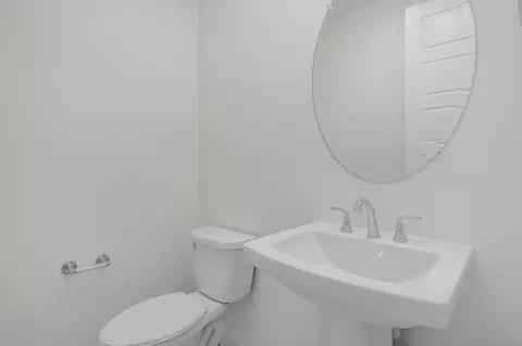 Bath - 15879 Cleary Ct, Lathrop, CA 95330 photo 1 of 18