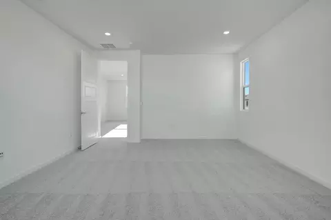 Bedroom - 15879 Cleary Ct, Lathrop, CA 95330 photo 8 of 36