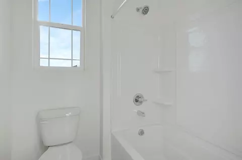 Bath - 15879 Cleary Ct, Lathrop, CA 95330 photo 6 of 18