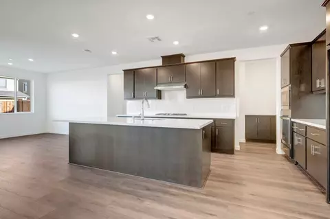Kitchen - 15879 Cleary Ct, Lathrop, CA 95330 photo 5 of 18