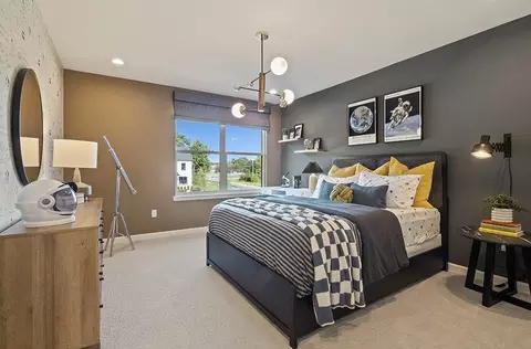 Bedroom - 16594 Beau Dr, Macomb, MI 48042 photo 5 of 9