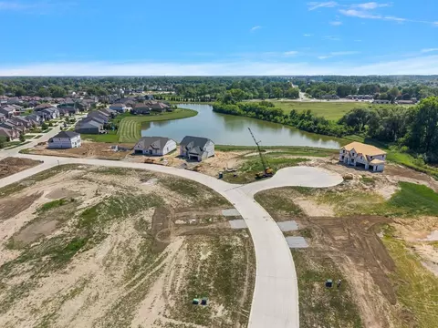 View/Area - 16594 Beau Dr, Macomb, MI 48042 photo 6 of 8