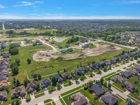 View/Area - 16594 Beau Dr, Macomb, MI 48042 photo 5 of 8