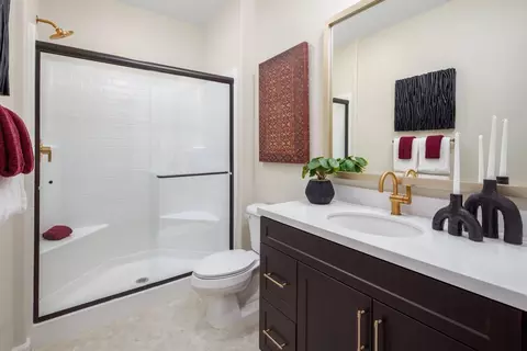 Bath - 31159 Ferguson Ct, Winchester, CA 92596 photo 2 of 2