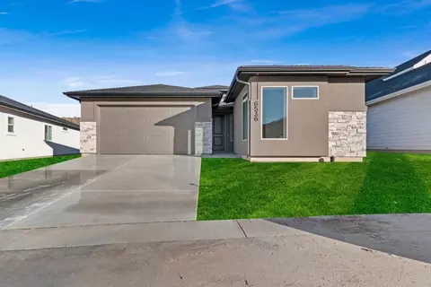 6536 E Lucy Dr, Hidden Springs, ID 83714