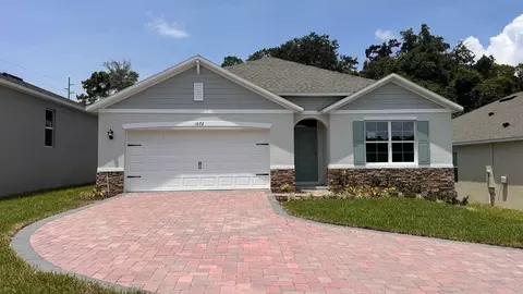 Exterior - 1030 Gull Dr, Apopka, FL 32703 photo 2 of 4