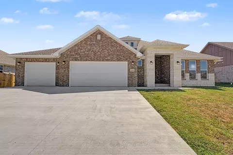 2240 Harvest Falls Ln, Farmington, AR 72730