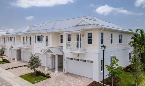 Exterior - 100 Royal Palm Cir, Tequesta, FL 33469 photo 8 of 23
