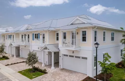 Exterior - 100 Royal Palm Cir, Tequesta, FL 33469 photo 21 of 23