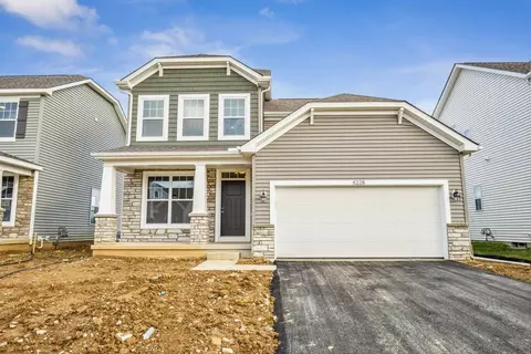 899 Heimat Haus Dr, Grove City, OH 43123