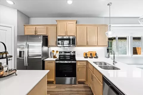 Kitchen - 912 Fairfield Ave, Anna, TX 75409 photo 4 of 6