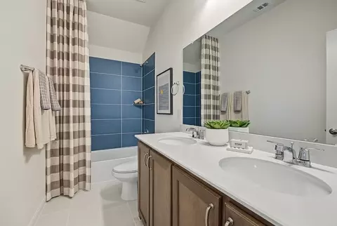 Bath - 912 Fairfield Ave, Anna, TX 75409 photo 6 of 7