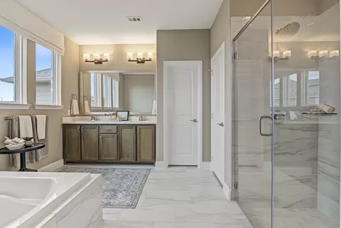 Bath - 912 Fairfield Ave, Anna, TX 75409 photo 4 of 7