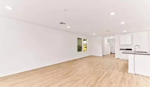 Living - 12955 E Russo Dr, Vail, AZ 85641 photo 2 of 6