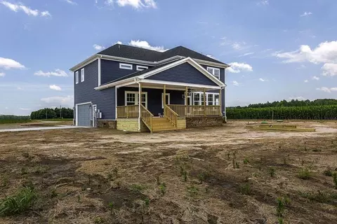 Exterior - 234 Hall Rd, Hampton, VA 23664 photo 7 of 19