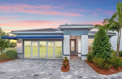 8359 Pequod Ave, Vero Beach, FL 32967