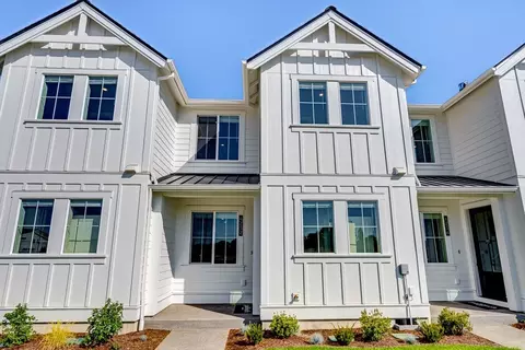 4232 SE Century Blvd, Hillsboro, OR 97123