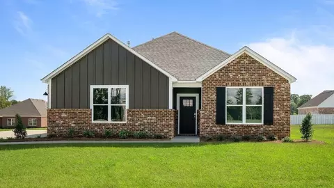 555 Golden Oaks Cir, Rehobeth, AL 36301