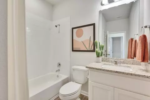 Bath - 11312 Comano Dr, Austin, TX 78747 photo 2 of 3