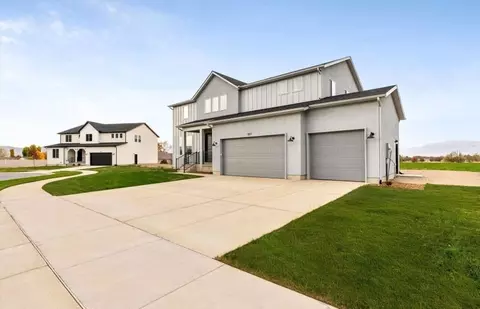 Exterior - 322 S 1050 E, Salem, UT 84653 photo 2 of 3
