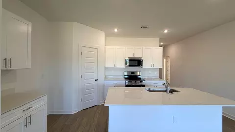 Kitchen - 508 S Cherry St, Beebe, AR 72012 photo 1 of 6