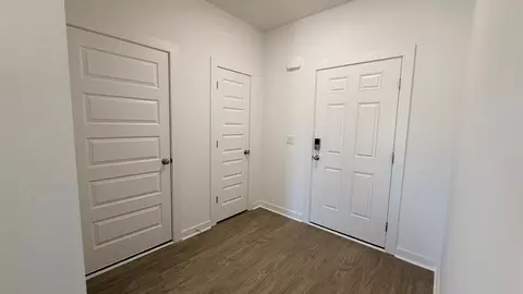 Entry Way - 508 S Cherry St, Beebe, AR 72012 photo 2 of 3