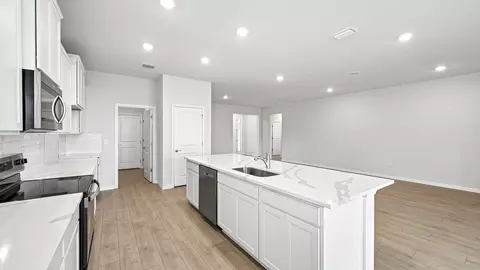 Kitchen - 17108 Legacy Preserve Dr, Parrish, FL 34219 photo 5 of 7