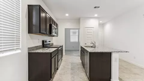 Kitchen - 12638 E Agave Ln, Florence, AZ 85132 photo 2 of 11