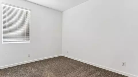 Bedroom - 12638 E Agave Ln, Florence, AZ 85132 photo 6 of 19