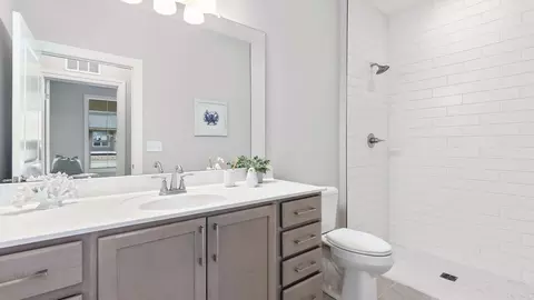 Bath - 4424 Franklin Rd, Murfreesboro, TN 37128 photo 3 of 5
