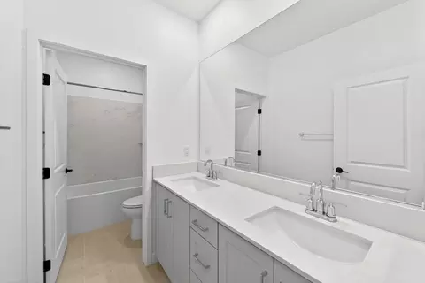 Bath - 122 Alethea Way, Oceanside, CA 92057 photo 1 of 5