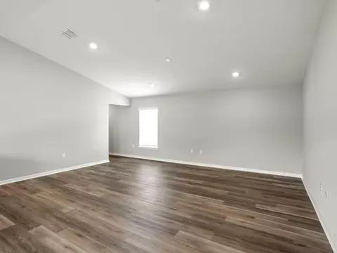 Living - 596 SW 77th Cir, Ocala, FL 34474 photo 2 of 3