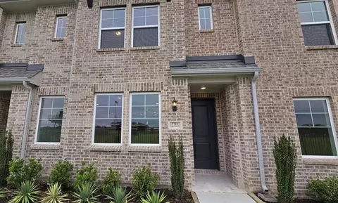 5720 Lakeview Dr, Watauga, TX 76148