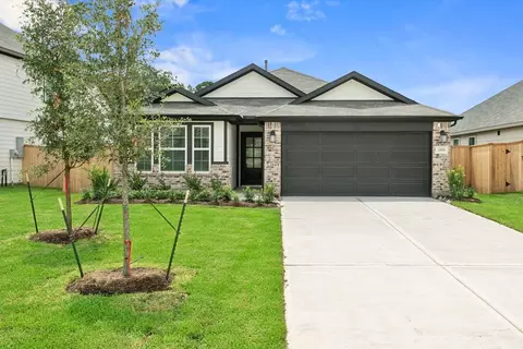 Exterior - 822 Ridgewood Cliffs Ct, Willis, TX 77378 photo 1 of 6