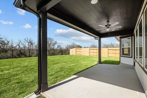 Exterior - 822 Ridgewood Cliffs Ct, Willis, TX 77378 photo 3 of 6
