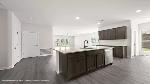 Kitchen - 35530 Evers Dr, Denham Springs, LA 70706 photo 4 of 4
