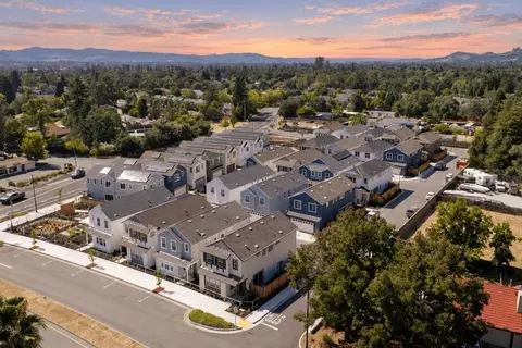 View/Area - 106 Tracy Dr, Windsor, CA 95492 photo 2 of 4