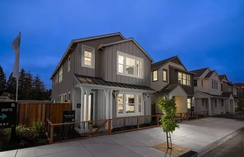 Exterior - 106 Tracy Dr, Windsor, CA 95492 photo 3 of 15