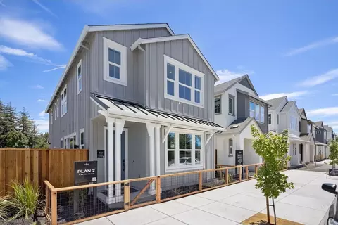 Exterior - 106 Tracy Dr, Windsor, CA 95492 photo 7 of 15