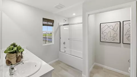 Bath - 26837 Millerton St, Menifee, CA 92585 photo 2 of 4