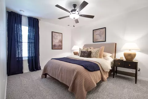 Bedroom - 5601 Junipero Dr, Mustang, OK 73064 photo 4 of 12