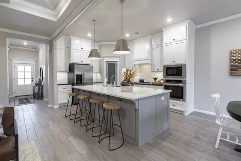 Kitchen - 5601 Junipero Dr, Mustang, OK 73064 photo 6 of 13