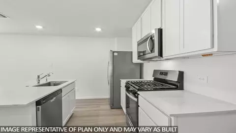 Kitchen - 954 Sutherland Falls St, Conroe, TX 77303 photo 2 of 3