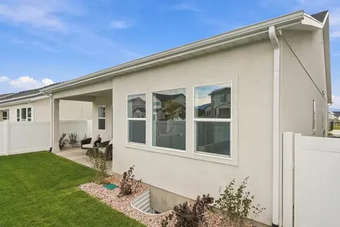Exterior - 2177 W Fortune Ln, Mapleton, UT 84664 photo 5 of 9