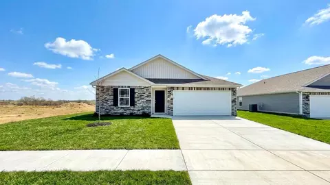 1040 Carriage Place Dr, Richmond, KY 40475