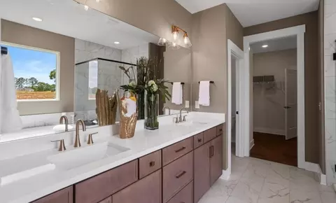 Bath - 400 Ladybug Ln, Anderson, SC 29621 photo 2 of 2