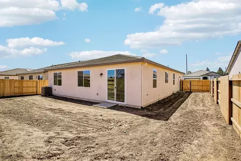 Exterior - 2629 Redtail Hawk Rd, Modesto, CA 95357 photo 4 of 7