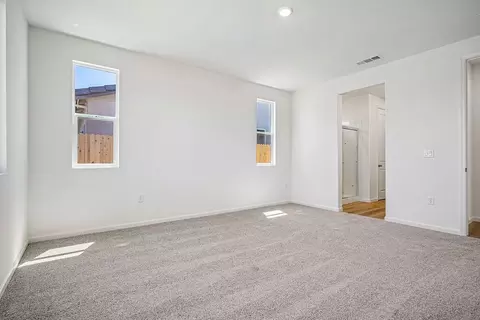 Bedroom - 2629 Redtail Hawk Rd, Modesto, CA 95357 photo 2 of 9